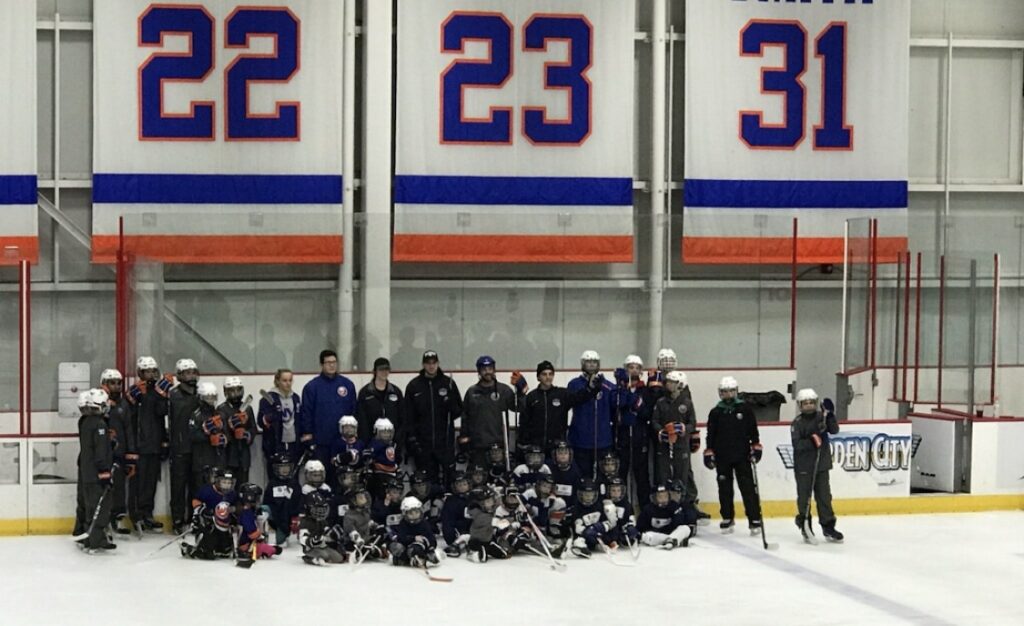 Pal 14u a Minor Jr Islanders Helping With Hockey Is Hockey Event Team Up 4 Community